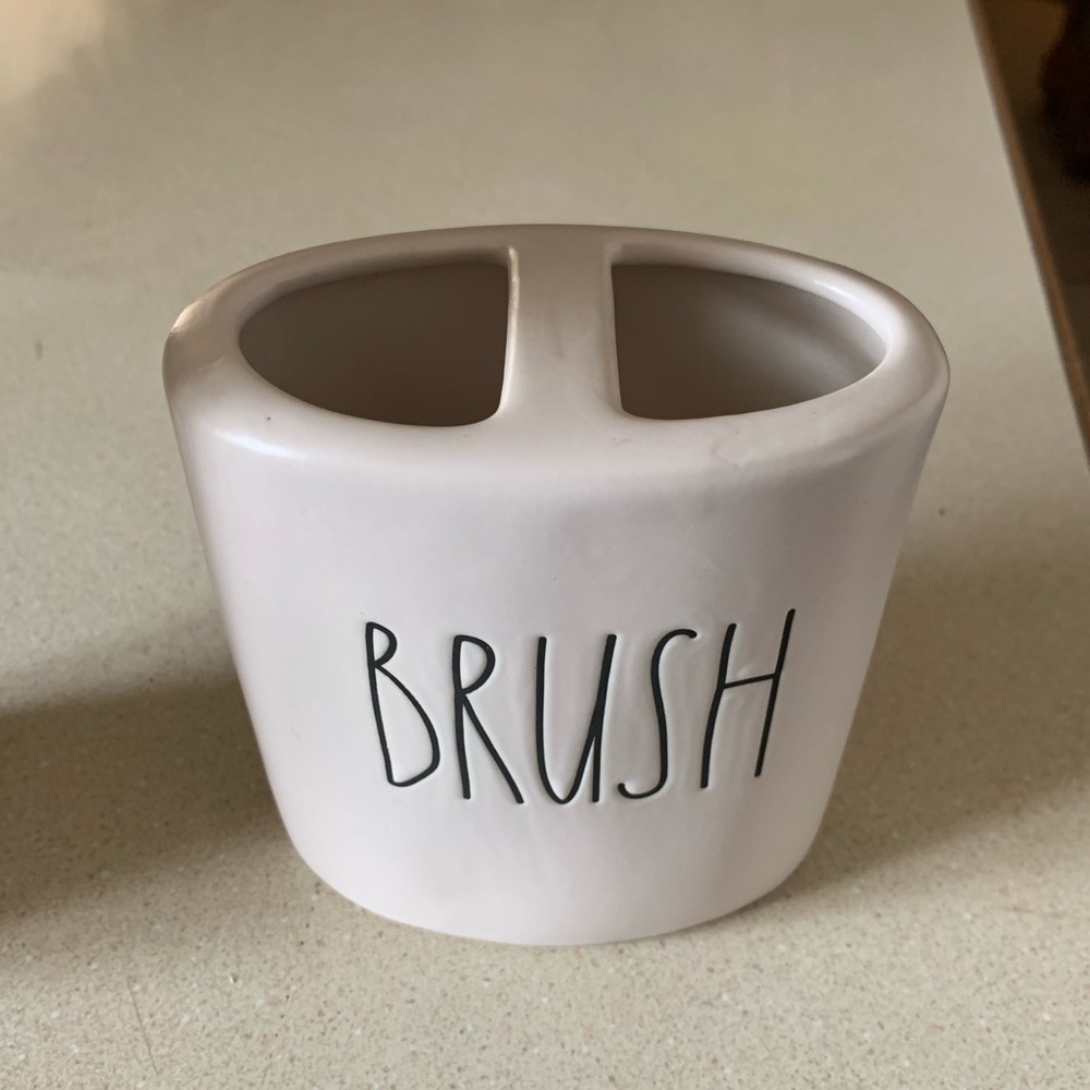 Rae Dunn brushes